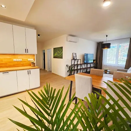 Apartmán 3 2x Balcony, New Building, 21 *