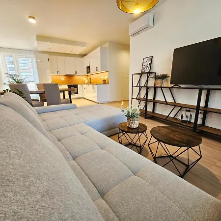 Apartmán 3 2x Balcony, New Building, 21