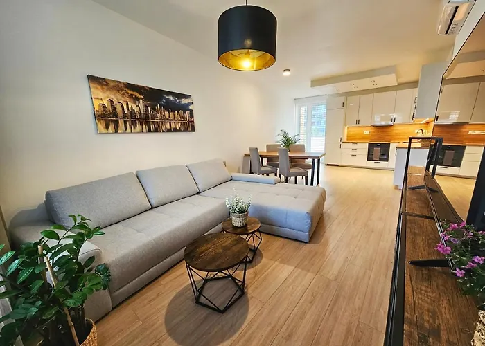 3 2x Balcony, New Building, 21 *